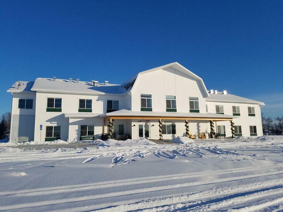 Lakes Inn At Dunvilla Екстериор снимка