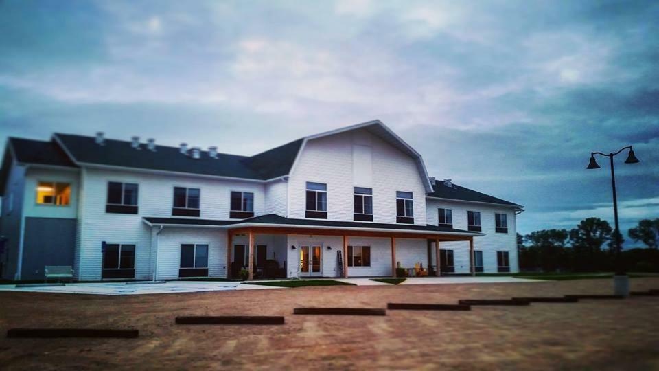 Lakes Inn At Dunvilla Екстериор снимка